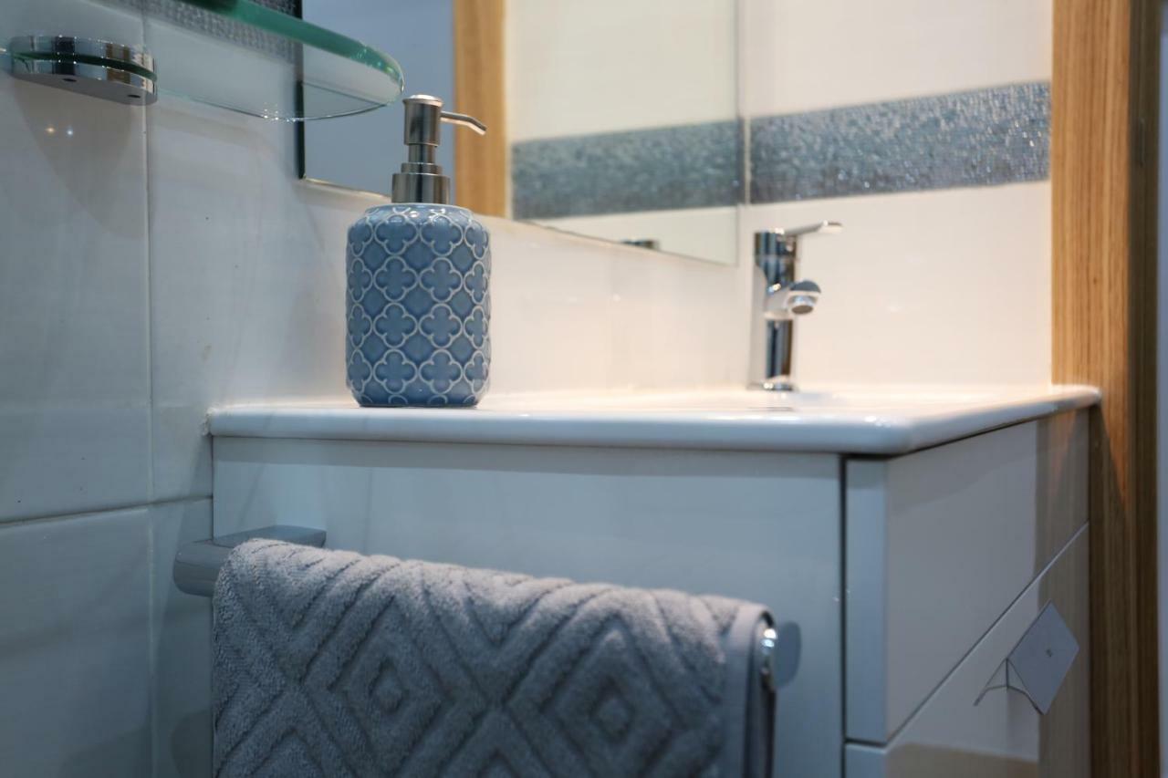 מדריד Atocha Art Apartment מראה חיצוני תמונה